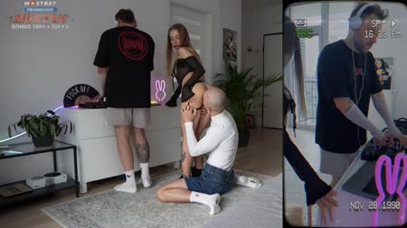 Паренек проворонил свою похотливую жену прямо дома