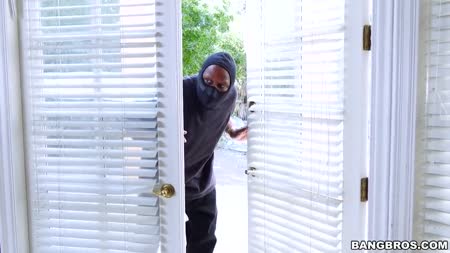 Пока муж не видит сосед прет его секси жену