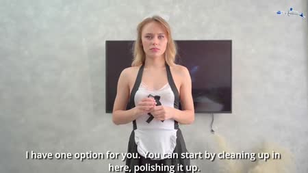 Жена решила порадовать мужа эротичной униформой